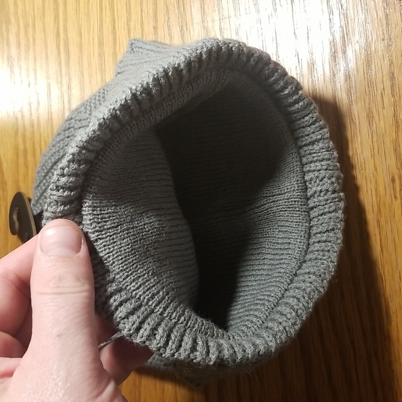 ADIDAS WINTER HAT - Picture 4 of 5